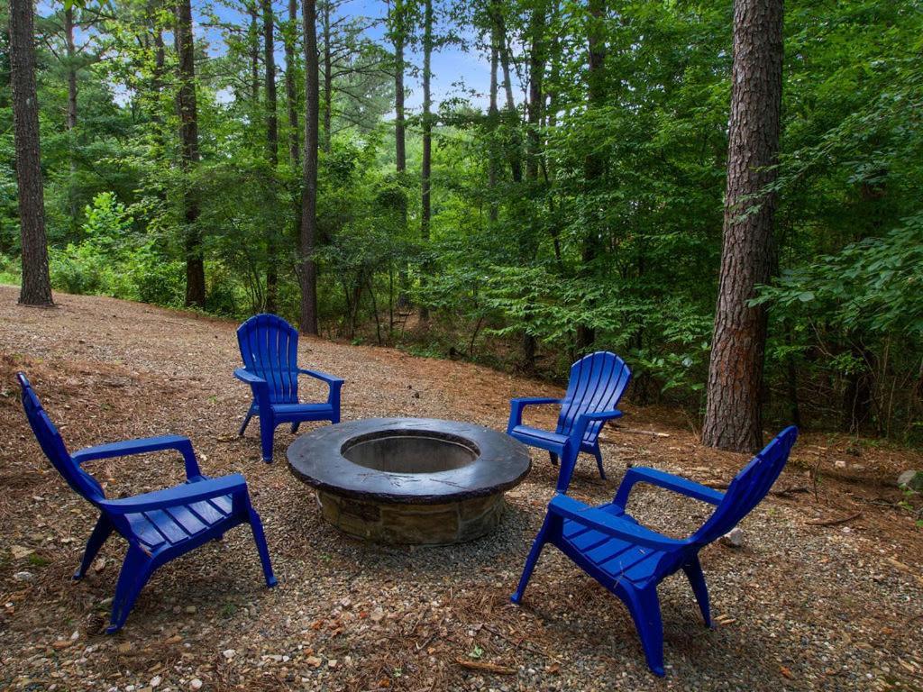 Stunning Luxury Cabin W Hot Tub And Fire Pit Holy Shiplap Is Perfect Romantic Couples Getaway Broken Bow Exterior photo