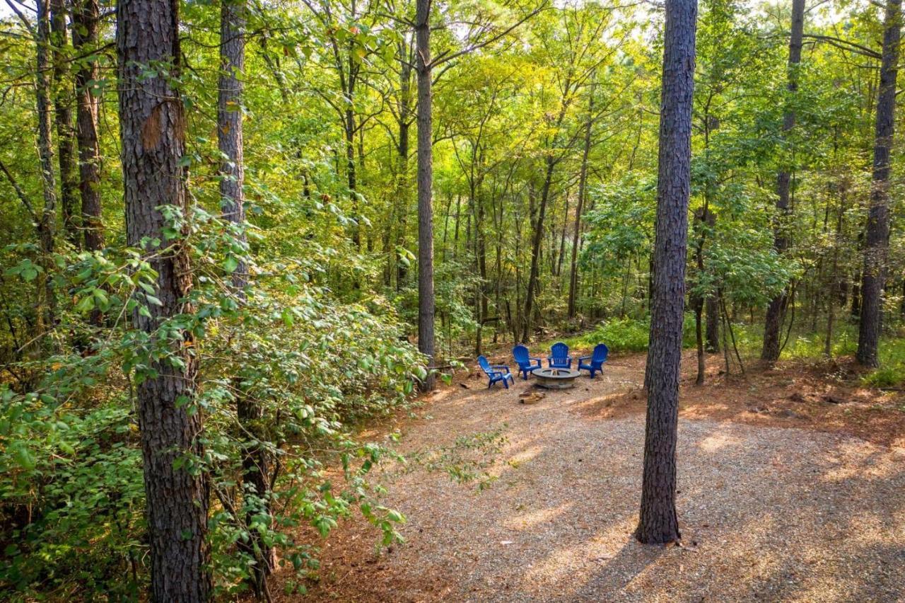 Stunning Luxury Cabin W Hot Tub And Fire Pit Holy Shiplap Is Perfect Romantic Couples Getaway Broken Bow Exterior photo